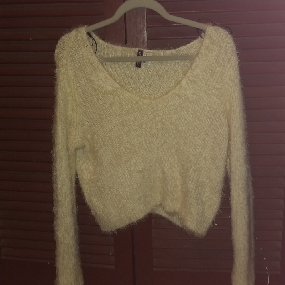 Cream Top - Picture 2 of 5